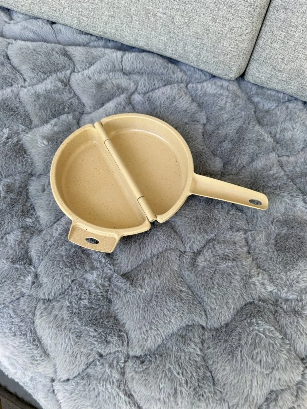 Littonware Microwave Egg Omelet Pan 39288 Divided Dish Folding Oven Cookware